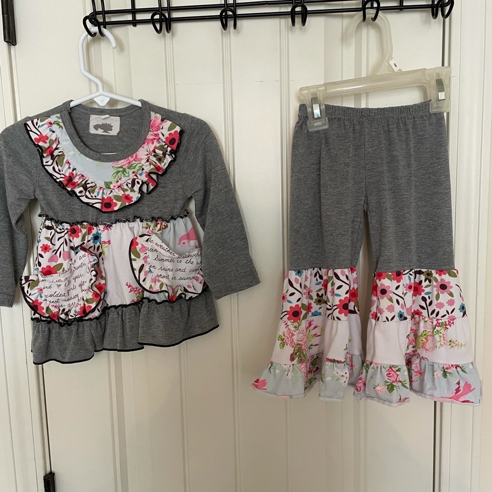 Grey and floral set
